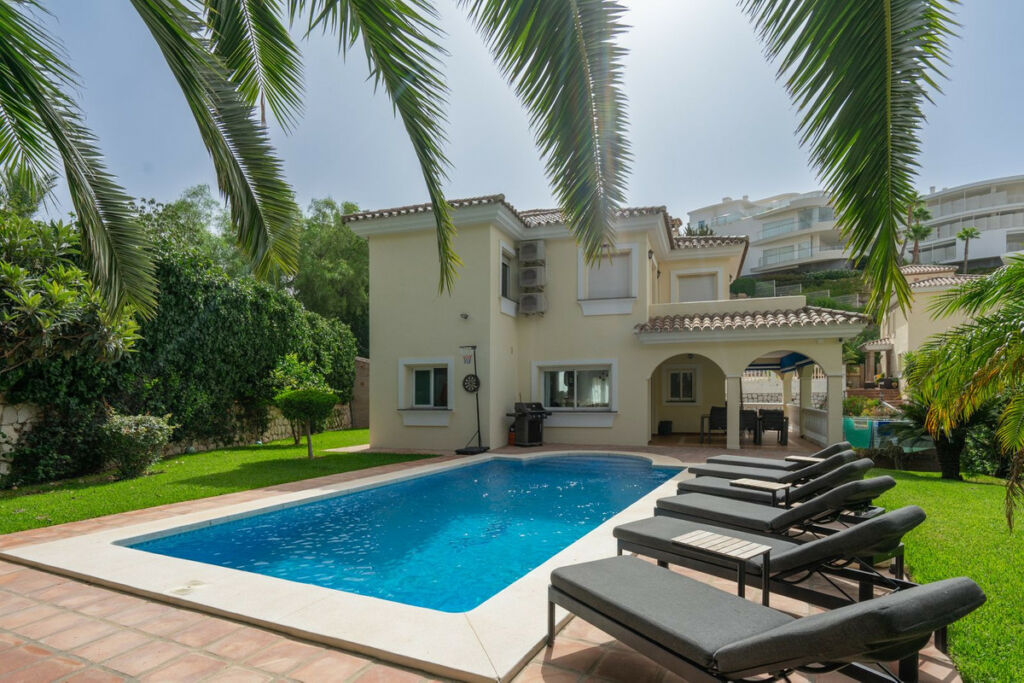 Detached Villa Benalmadena Málaga - image 22