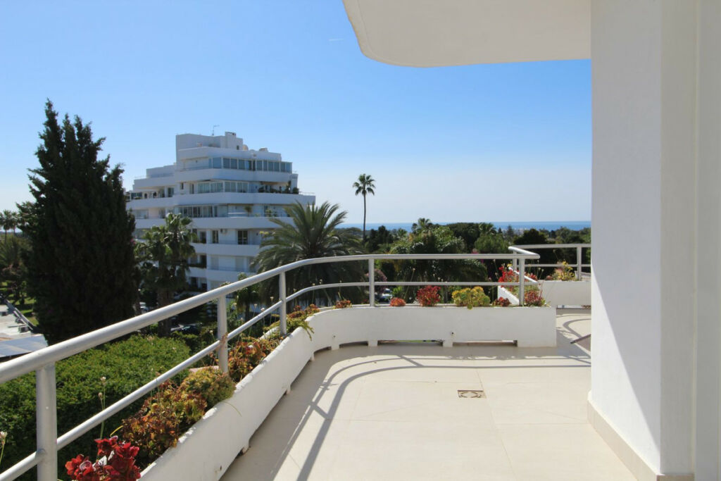 Middle Floor Apartment Guadalmina Alta Málaga - image 22