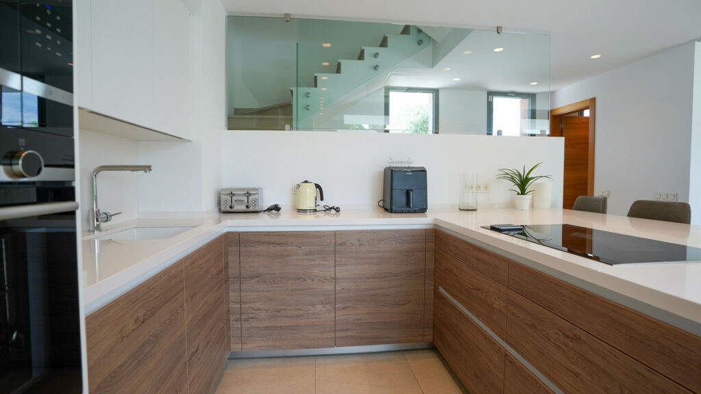 Detached Villa Estepona Málaga - image 22