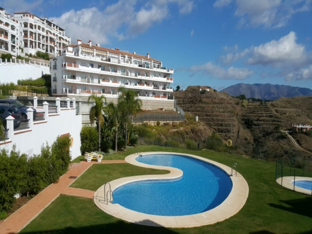 Middle Floor Apartment Calahonda Málaga - image 22