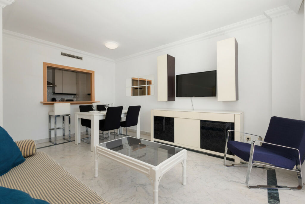Middle Floor Apartment Puerto Banús Málaga - image 22