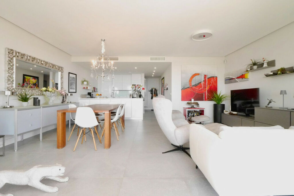 Middle Floor Apartment Cabopino Málaga - image 22