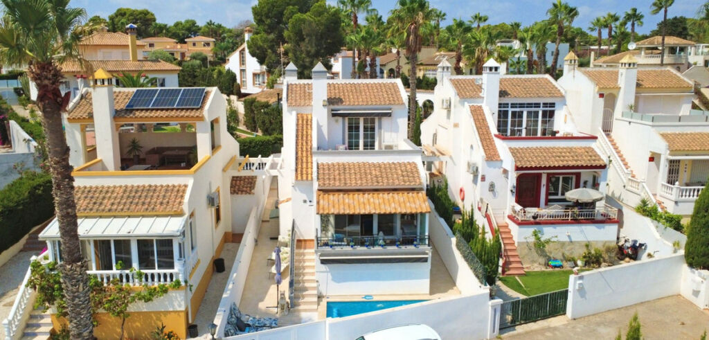 Detached Villa Villamartin Alicante - image 22