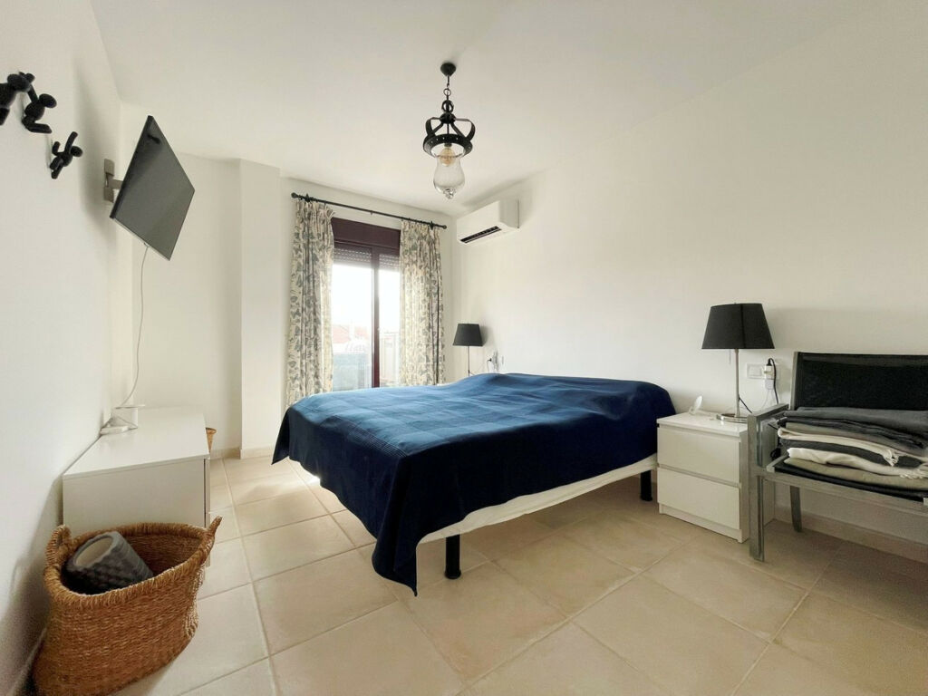 Middle Floor Apartment Nueva Andalucía Málaga - image 22