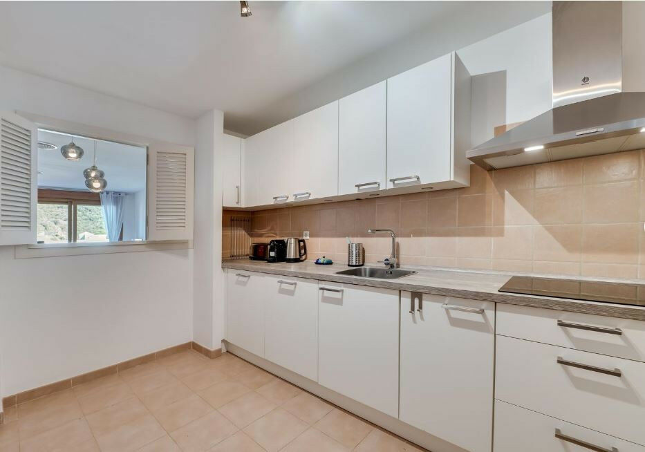 Middle Floor Apartment Benahavís Málaga - image 17
