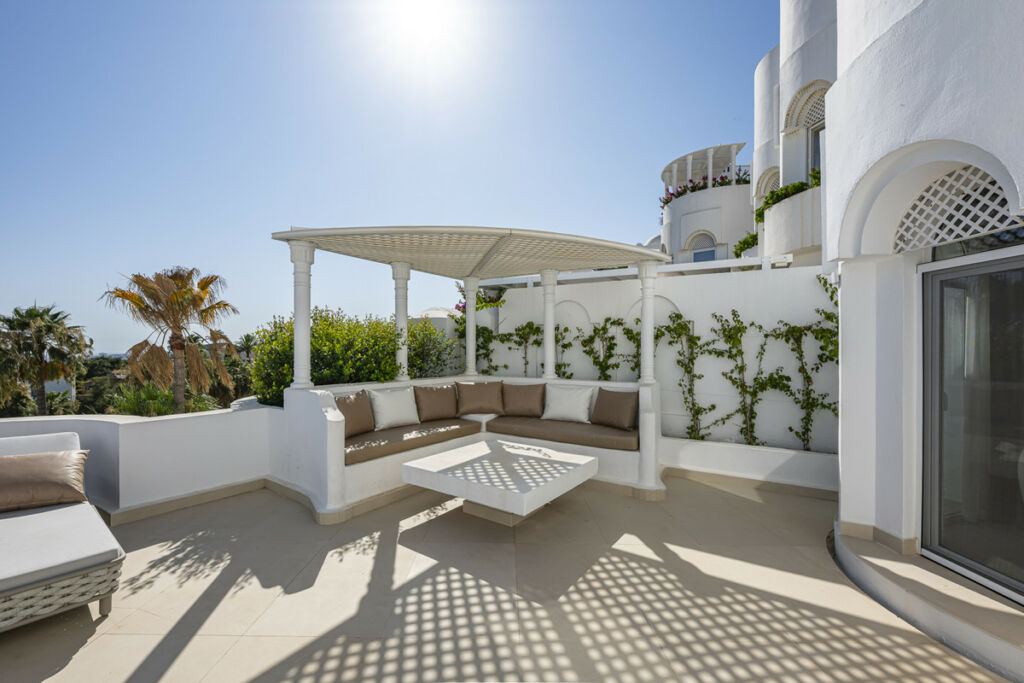 Middle Floor Apartment The Golden Mile Málaga - image 22