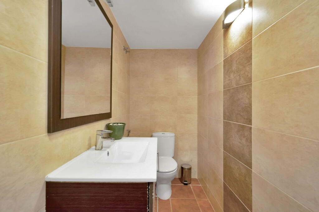 Detached Villa Estepona Málaga - image 22