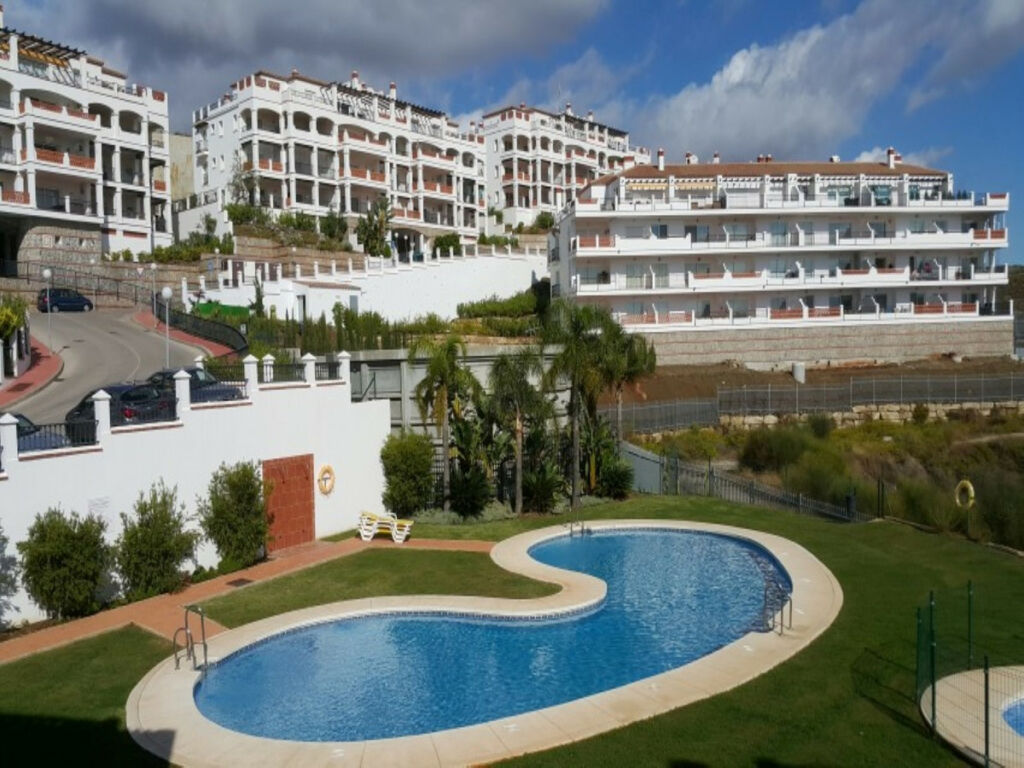 Middle Floor Apartment Calahonda Málaga - image 23