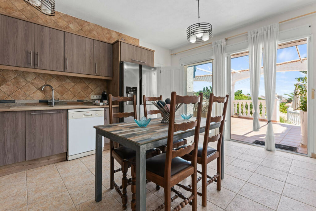 Detached Villa El Campello Alicante - image 23