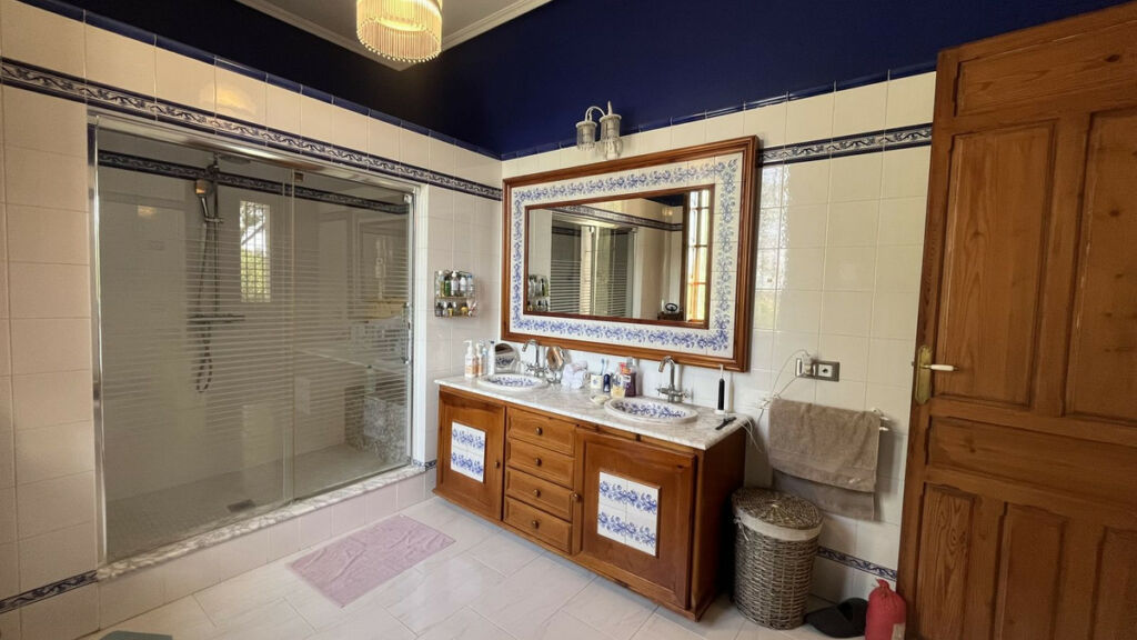 Detached Villa Mutxamel Alicante - image 23
