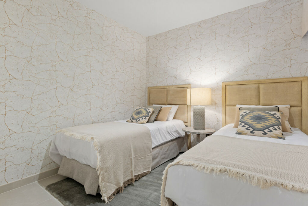 Townhouse Puerto Banús Málaga - image 23