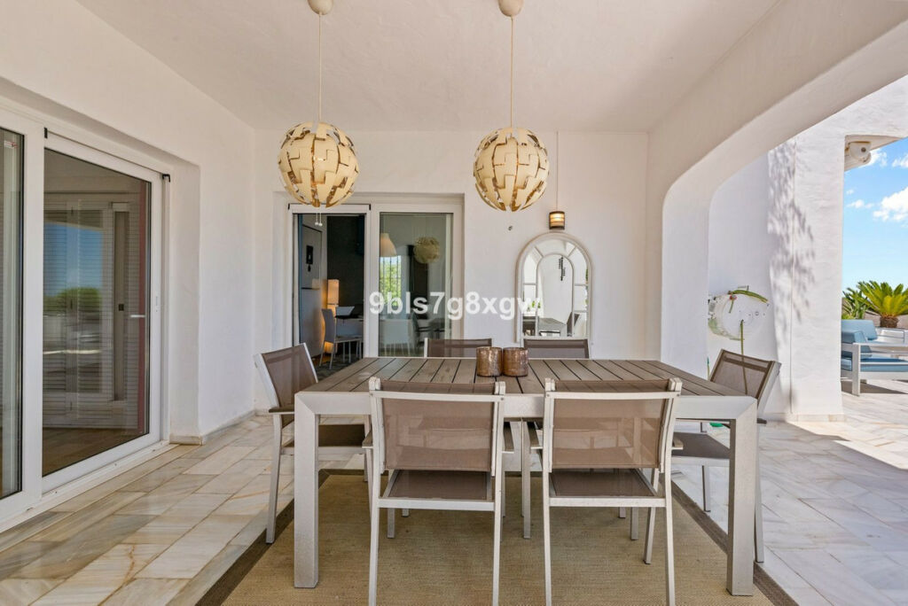 Middle Floor Apartment La Mairena Málaga - image 23