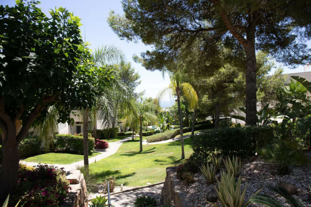 Townhouse Sierra Blanca Málaga - image 23