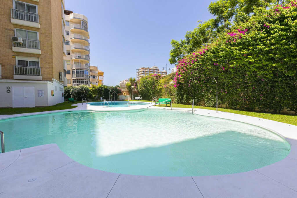 Middle Floor Apartment Fuengirola Málaga - image 23