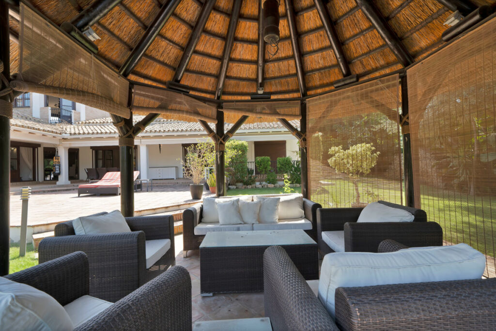 Detached Villa Estepona Málaga - image 23