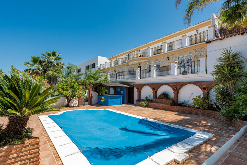 Detached Villa La Cala Golf Málaga - image 24