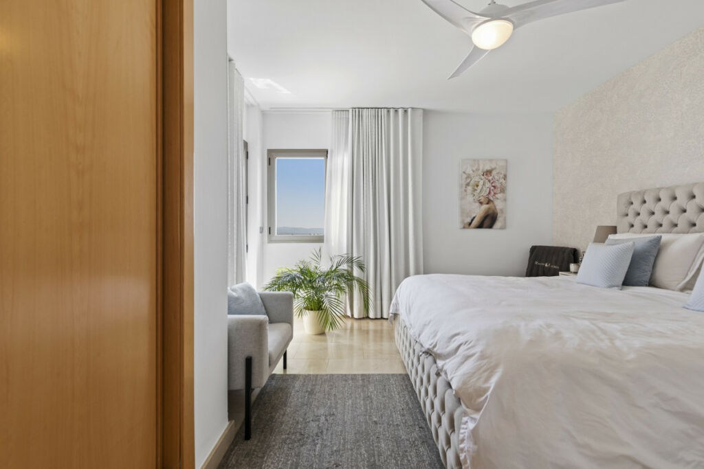 Townhouse Benahavís Málaga - image 25