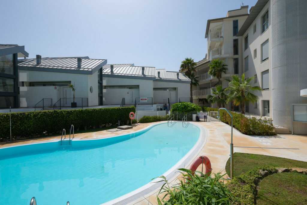 Middle Floor Apartment Fuengirola Málaga - image 23