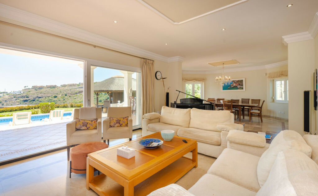 Detached Villa Benahavís Málaga - image 23