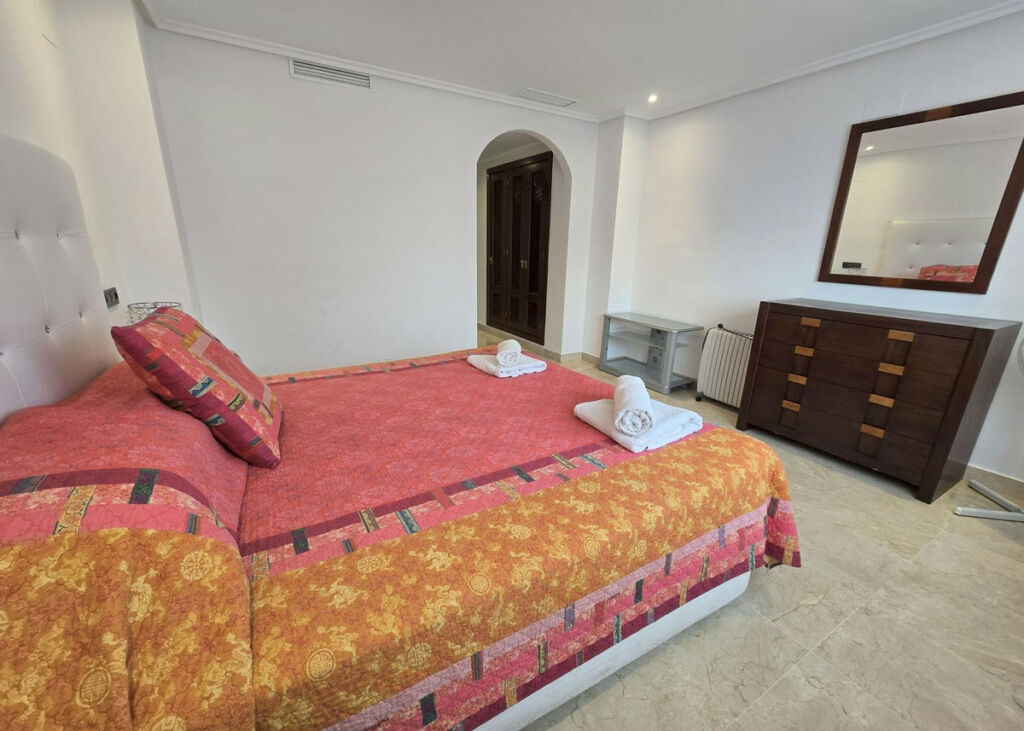 Ground Floor Apartment La Mairena Málaga - image 24