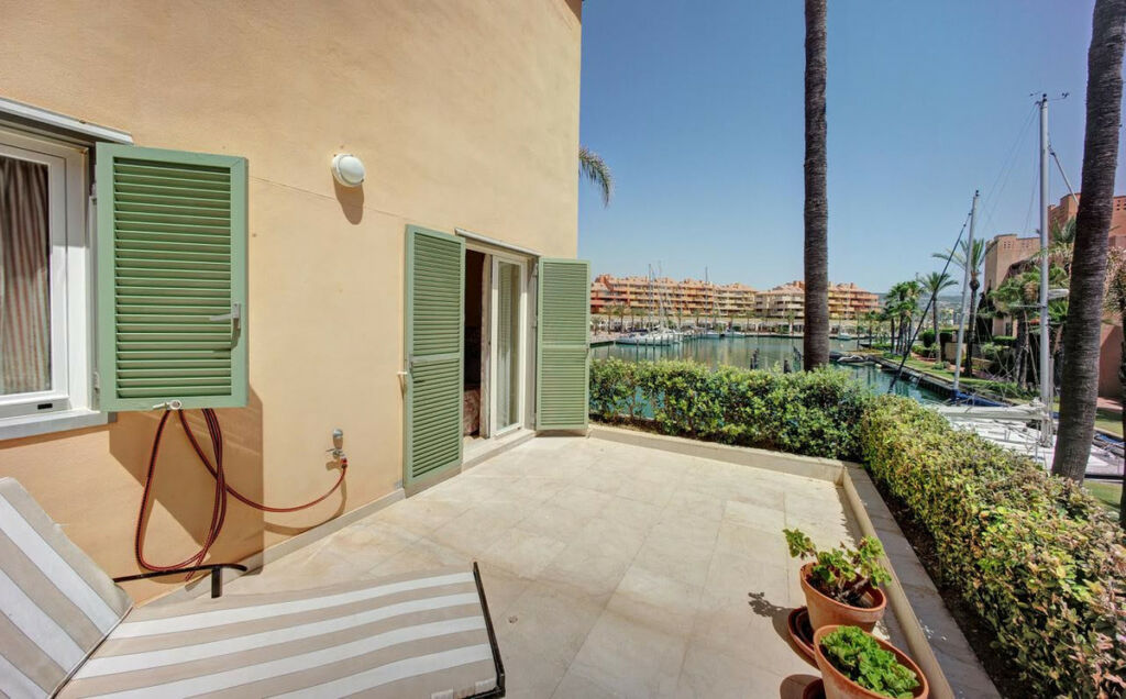 Middle Floor Apartment Sotogrande Marina Cádiz - image 23