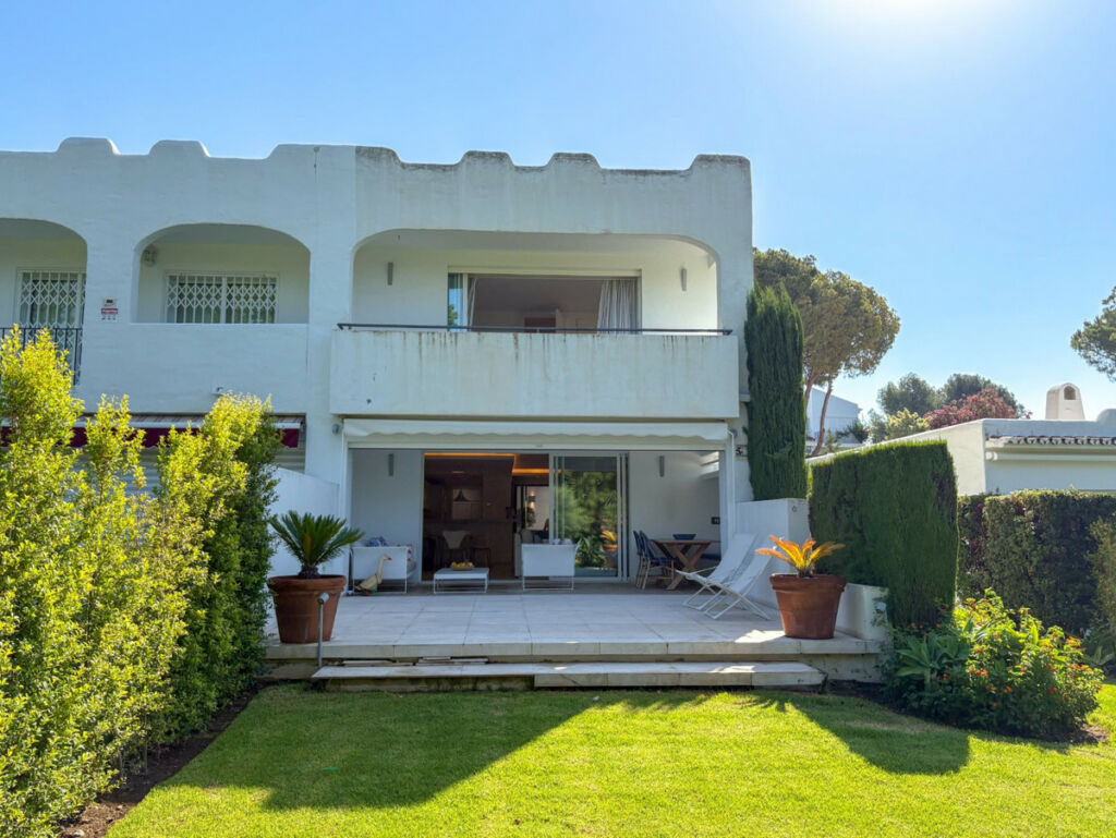 Townhouse Nueva Andalucía Málaga - image 23