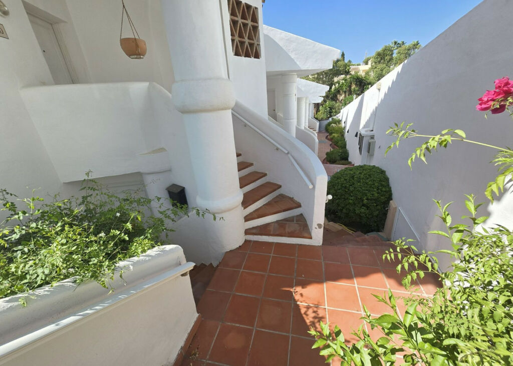 Ground Floor Apartment Calahonda Málaga - image 23