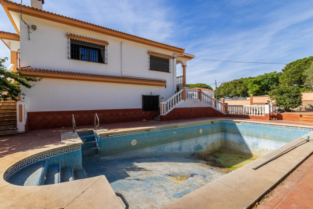 Detached Villa Alhaurín de la Torre Málaga - image 23