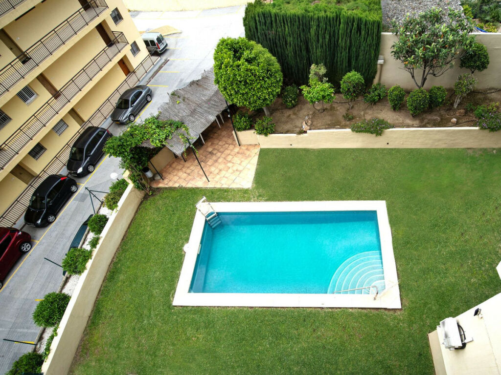 Middle Floor Apartment Benalmadena Málaga - image 23