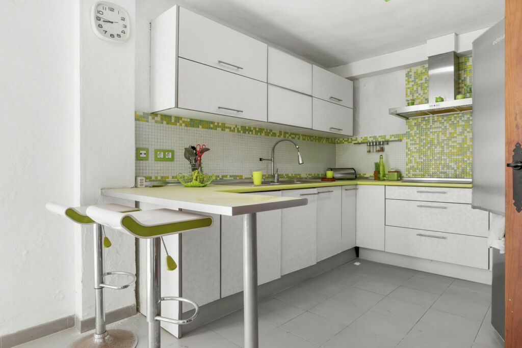 Detached Villa Estepona Málaga - image 23