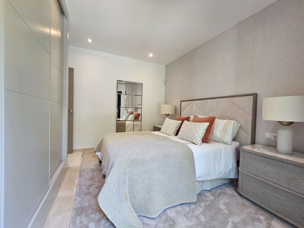Detached Villa Benahavís Málaga - image 25