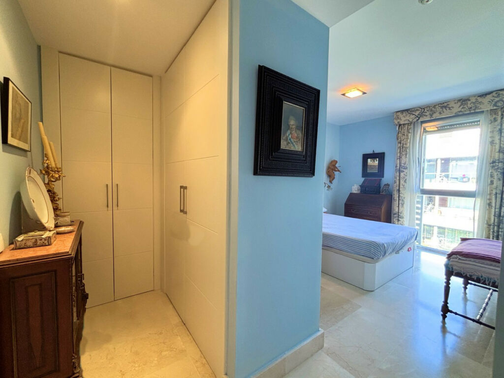 Penthouse La Duquesa Málaga - image 23