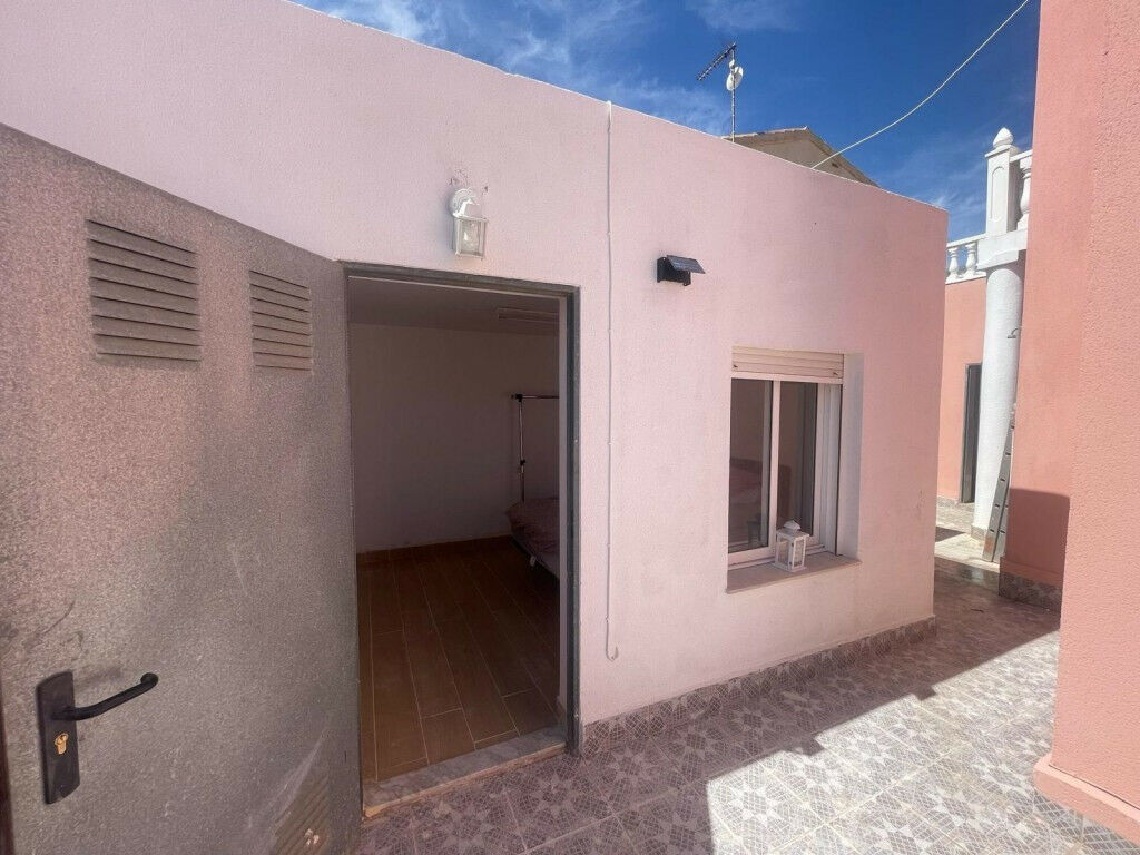 Detached Villa Playa Flamenca Alicante - image 21
