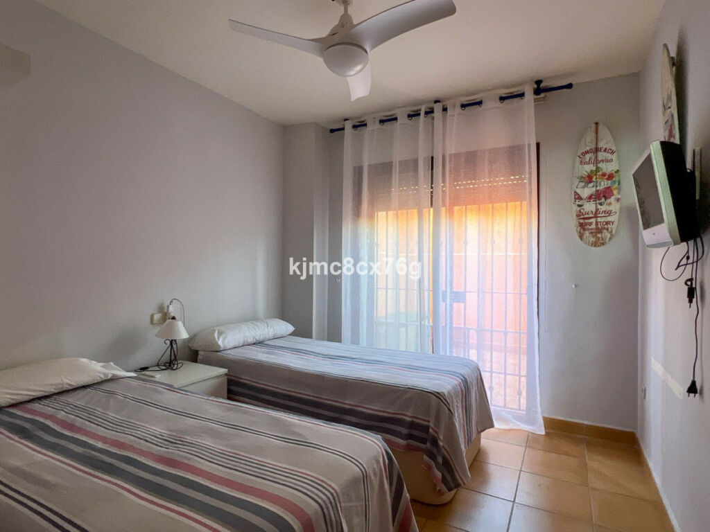 Middle Floor Apartment Calahonda Málaga - image 23