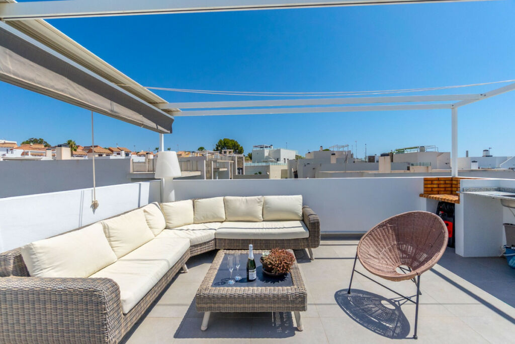 Detached Villa Villamartin Alicante - image 23