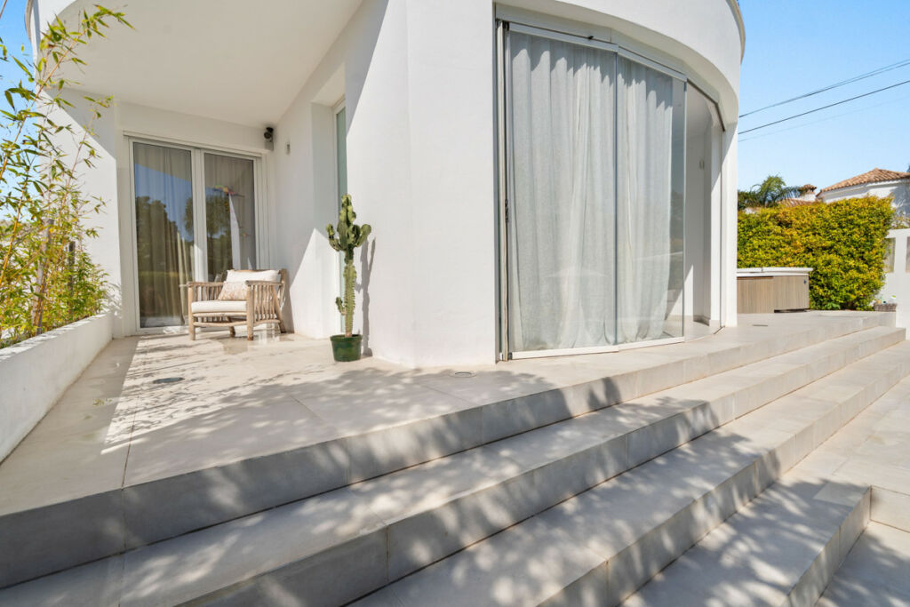 Detached Villa Marbesa Málaga - image 23