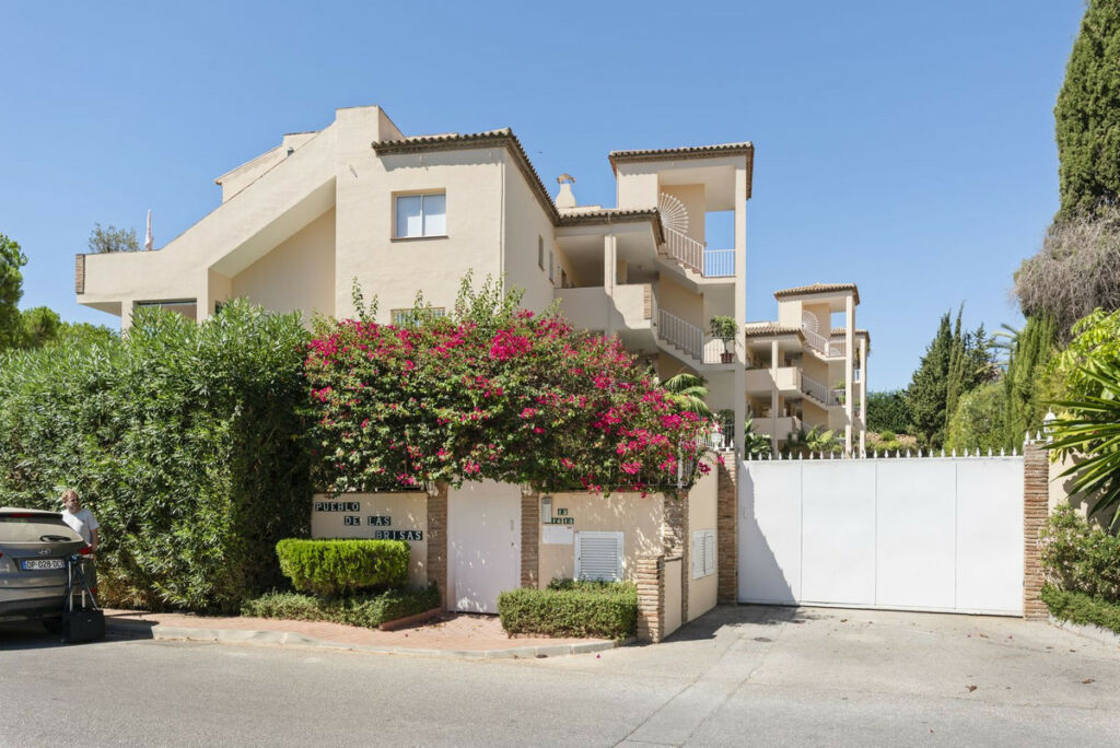 Penthouse Nueva Andalucía Málaga - image 25