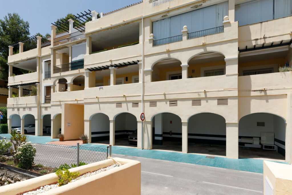 Middle Floor Apartment La Quinta Málaga - image 23