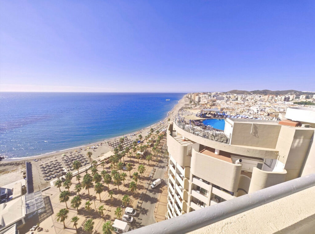 Top Floor Studio Fuengirola Málaga - image 23