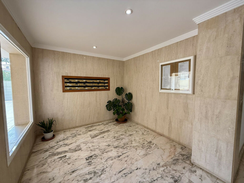 Middle Floor Apartment La Cala Málaga - image 23