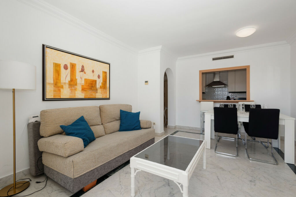 Middle Floor Apartment Puerto Banús Málaga - image 23