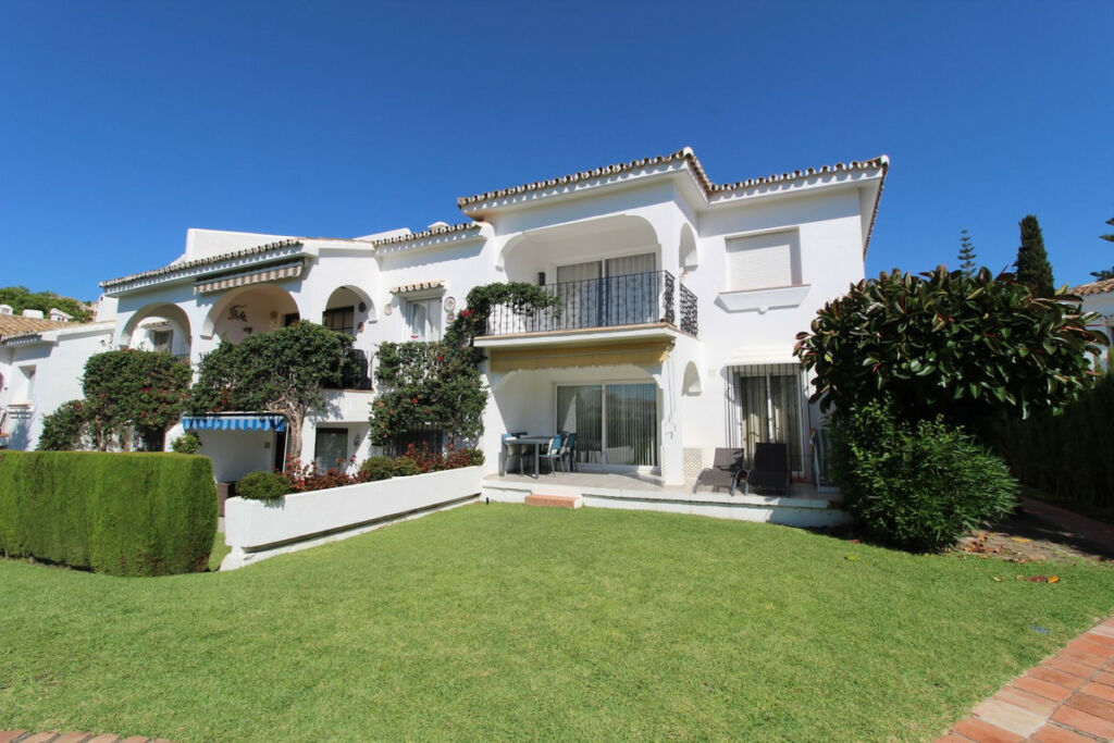Ground Floor Apartment El Paraiso Málaga - image 23