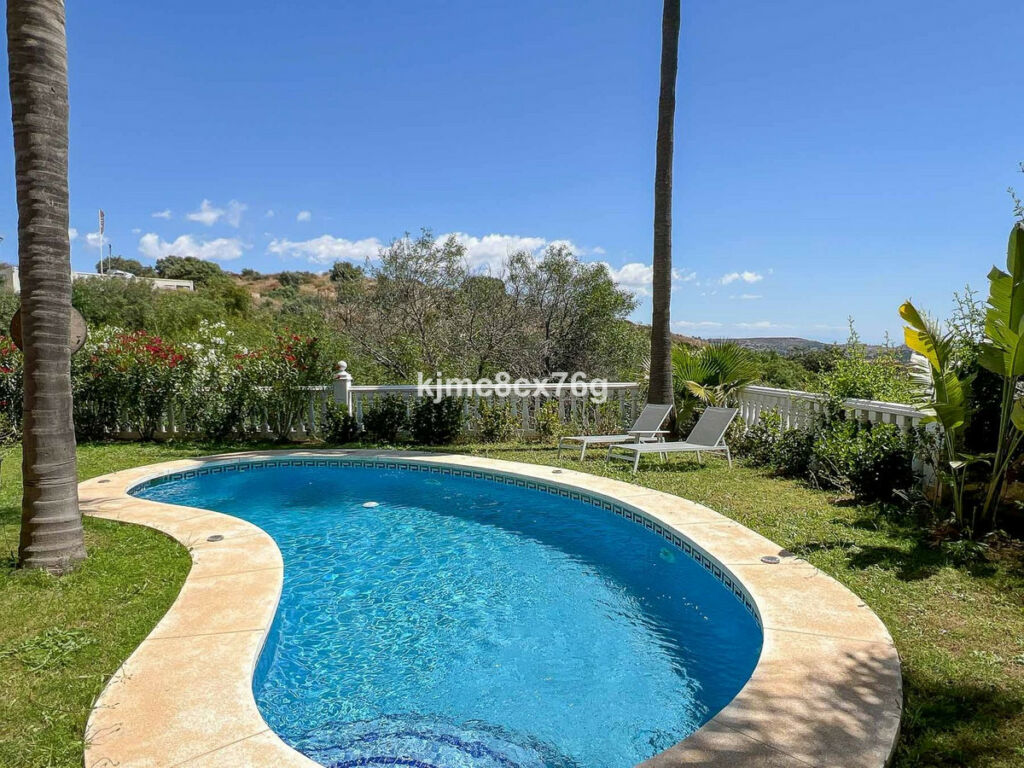 Detached Villa Riviera del Sol Málaga - image 23