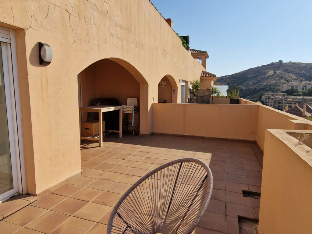 Middle Floor Apartment Calahonda Málaga - image 6