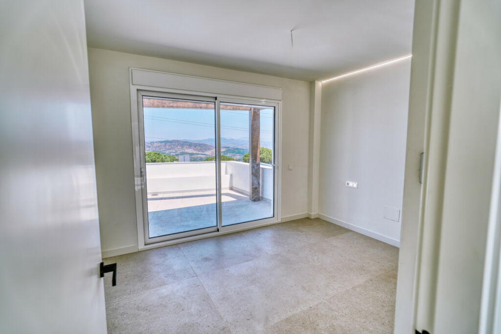 Detached Villa Alhaurín de la Torre Málaga - image 24