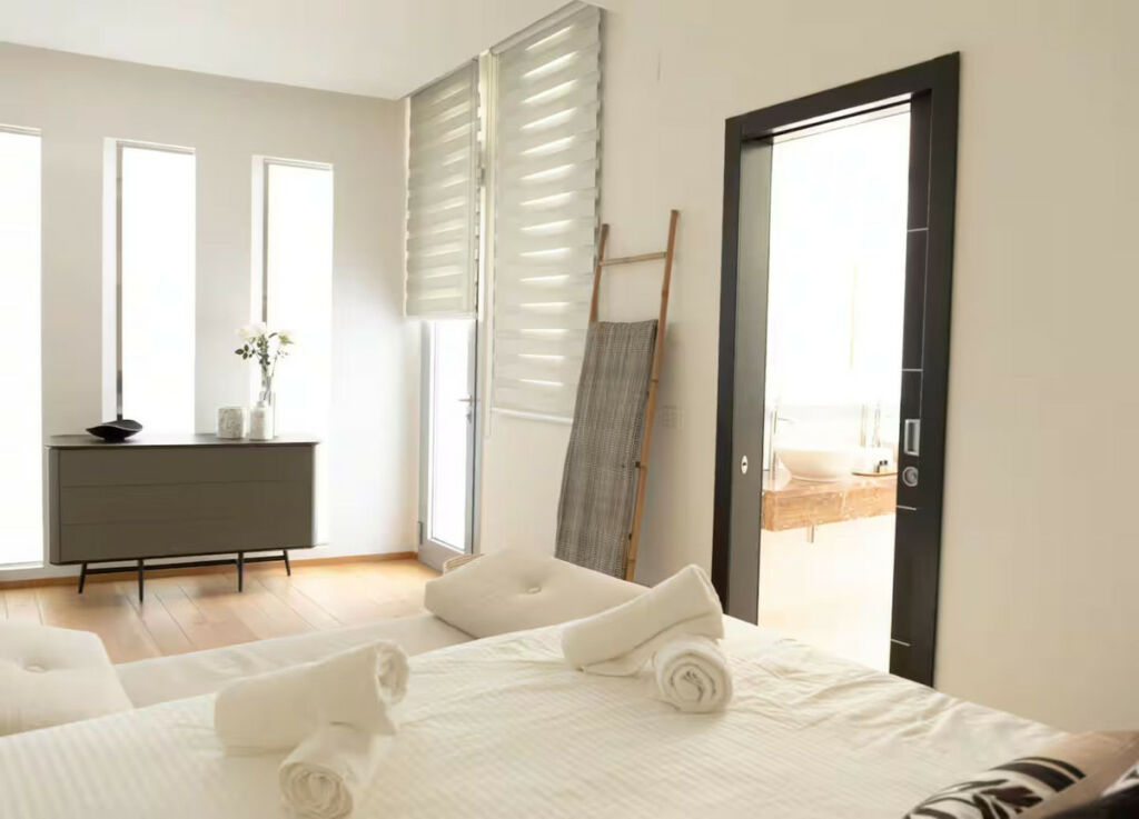 Townhouse Sierra Blanca Málaga - image 24