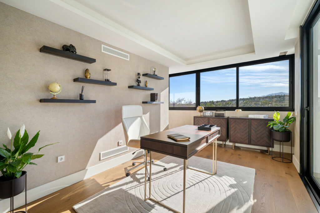 Detached Villa Nueva Andalucía Málaga - image 24