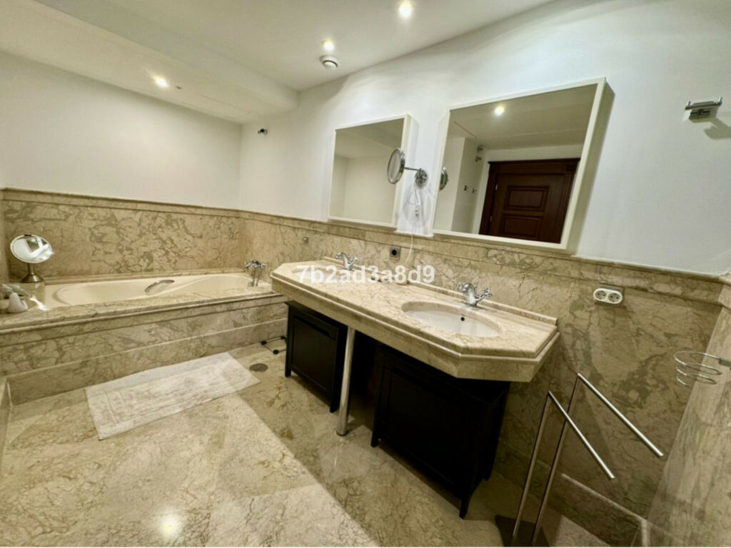 Ground Floor Apartment San Pedro de Alcántara Málaga - image 24