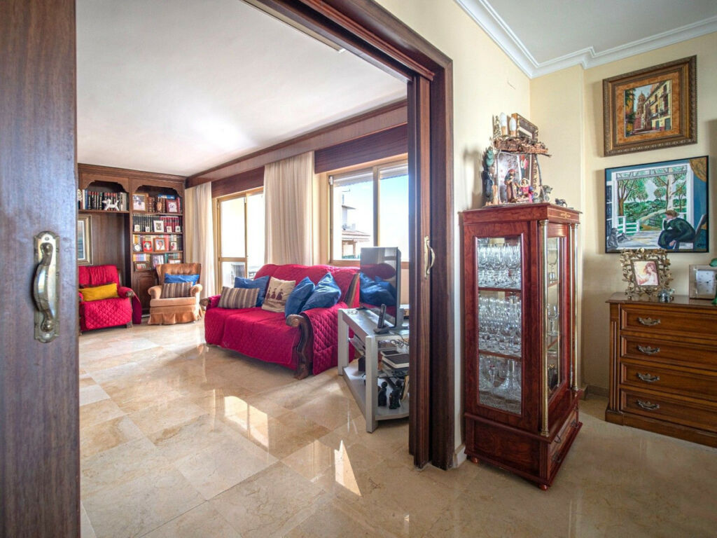 Middle Floor Apartment Benalmadena Málaga - image 24
