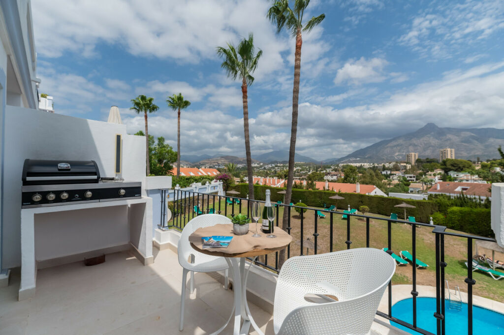 Middle Floor Apartment Nueva Andalucía Málaga - image 24